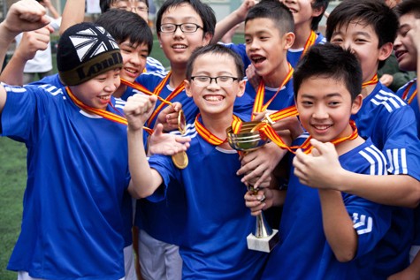 Đội tuyển trường Việt Úc Hà Nội, vô địch năm 2012.