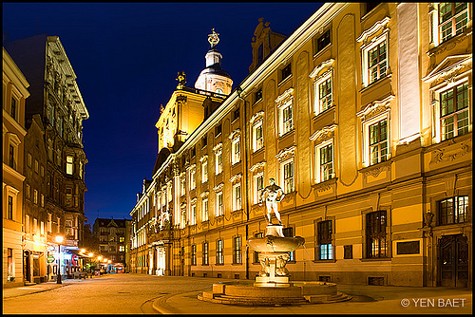 Ngày nay, Wroclaw đã phát triển thành trường đại học chuyên đào tạo các ngành kỹ thuật nổi tiếng bậc nhất châu Âu. Không chỉ nồi tiếng với 9 nhà khoa học đã từng đoạt giải Nobel, ngôi trường đại học này được nhiều người biết đến với công trình kiến trúc vô cùng tráng lệ của Viện bảo tàng Leopoldina Aula. Thực chất, đây là một hội trường được thiết kế theo lối kiến trúc truyền thống của Ý (Baroque).
