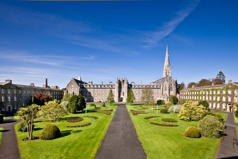 Ra đời từ năm 1795, Trường Đại học Quốc gia Ireland – Maynooth có khuôn viên cổ kính.
