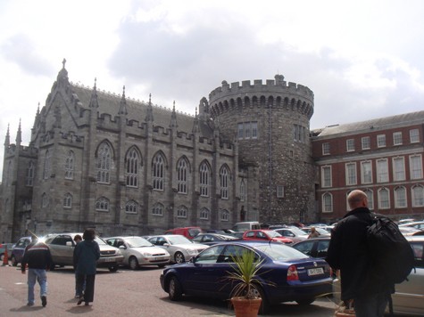- Một góc của lâu đài Dublin