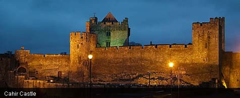 Lâu đài Cahir vào buổi tối