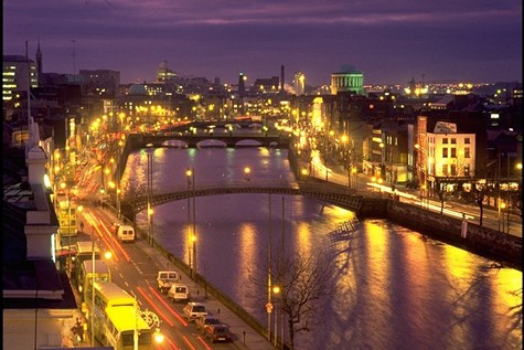 Cảnh tượng về đêm thành phố Dublin – thủ đô nước Cộng hòa Ireland