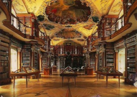 Thư viện Abbey Đây là một trong những thư viện của tu viện cổ nhất và giá trị nhất trên thế giới, nó là thư viện cổ kính nhất tại Thụy Sĩ.