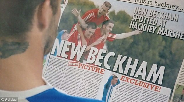 Beckham bảnh bao như quý ngài khi đọc tin về "Beckham mới" ảnh 2