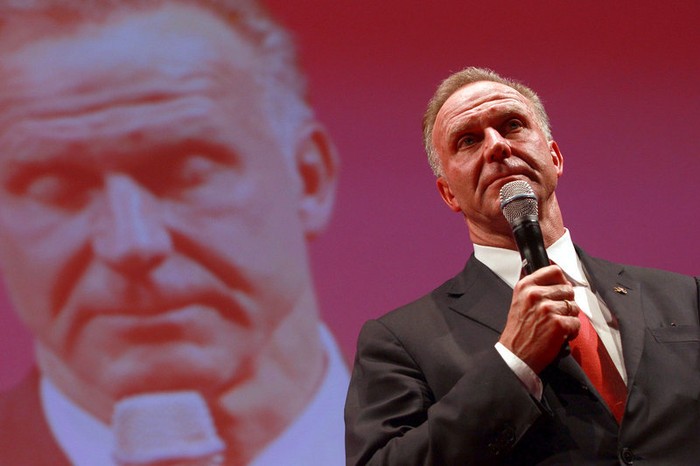 Giám đốc điều hành Karl-Heinz Rummenigge của Bayern Munich cũng không giấu được nét buồn trên khuôn mặt