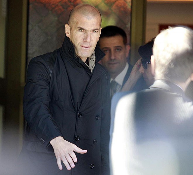 Ngôi sao Zinedine Zidane hiện đang là giám đốc thể thao của Real Madrid
