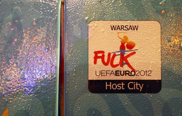 Một logo biểu tình phản đối EURO 2012.