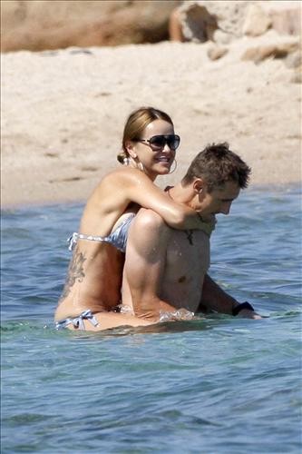 Thời gian riêng tử của vợ chồng Miroslav Klose trên biển