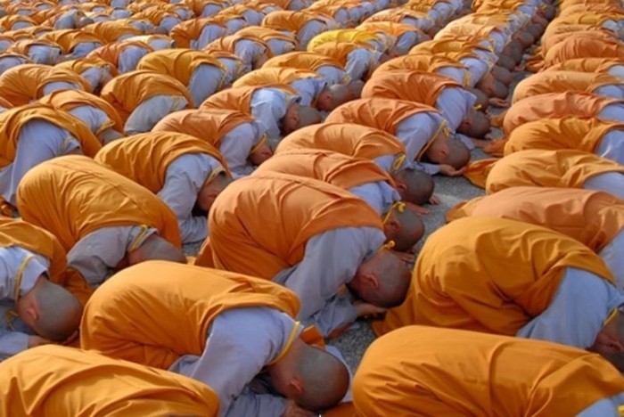 Trong Ðạo Phật, có 4 pháp sám hối , có pháp thuộc về sự, có pháp thuộc về lý. Ảnh: phatgiao.org.