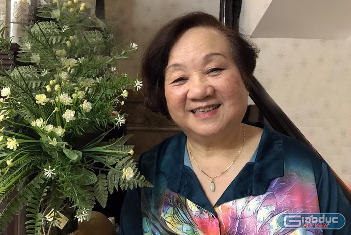 Bà Nguyễn Thị Diệp hiện nay vẫn tham gia Ban chấp hành Hội Cựu Thanh niên xung phong Việt Nam. Ảnh: Tùng Dương.