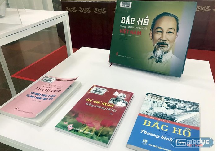 Mỗi hiện vật trưng bày tại triển lãm đều mang đậm dấu ấn của Chủ tịch Hồ Chí Minh. Ảnh: Tùng Dương.
