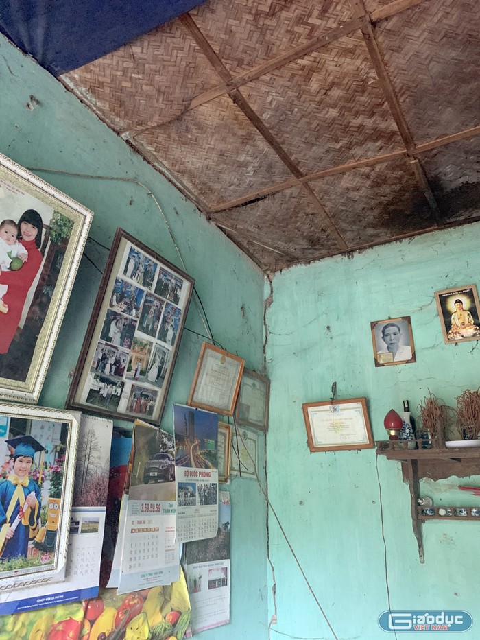 Bên trong căn nhà của bà Trịnh Thị Nguyệt trước khi được làm mới và sửa chữa. Ảnh: Ngọc Vân.