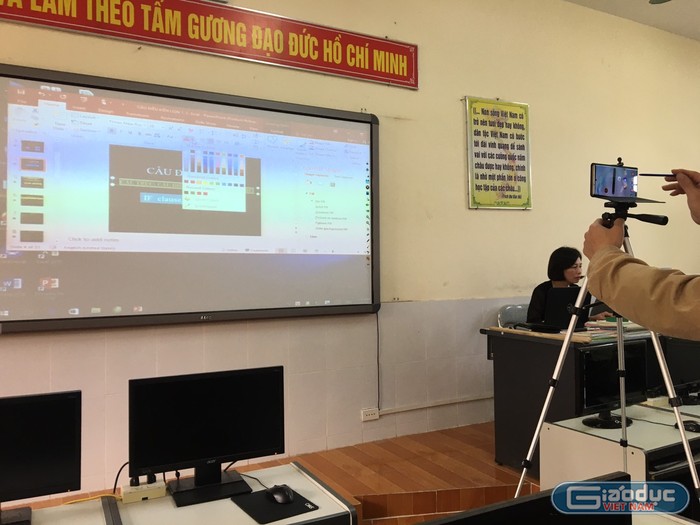 Giáo viên trên địa bàn Thị xã Phú Thọ tổ chức dạy trực tuyến qua mạng Internet. Ảnh: Phòng Giáo dục và Đào tạo Thị xã Phú Thọ.
