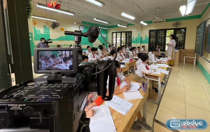 Các em học sinh Trường Trung học cơ sở Thái Thịnh, quận Đống Đa, Hà Nội trong giờ học. Ảnh minh họa: T.D.