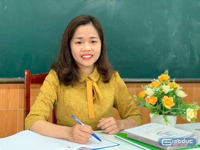 Cô giáo Đoàn Thị Thúy - Nhóm trưởng môn Lịch sử Trường Trung học phổ thông Đông Đô. Ảnh: Tùng Dương.