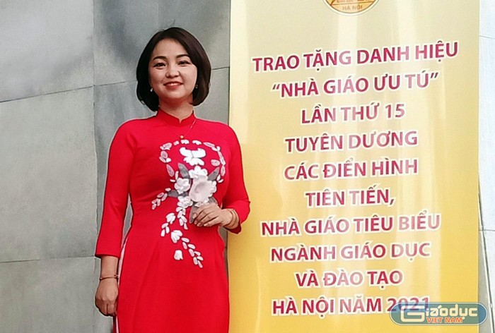 Cô Nguyễn Thị Dung - Giáo viên Trường Trung học cơ sở Lương Thế Vinh (huyện Đan Phượng, Hà Nội) tham gia dự thi “Nhà giáo Hà Nội tâm huyết, sáng tạo” lần thứ 5 năm học 2020 – 2021. Ảnh: NVCC.