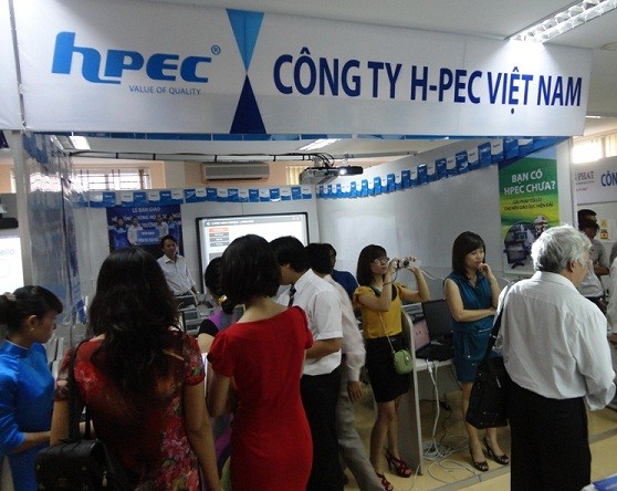 Phòng học ngoại ngữ của HPEC Việt nam thu hút sự quan tâm của các đại biểu