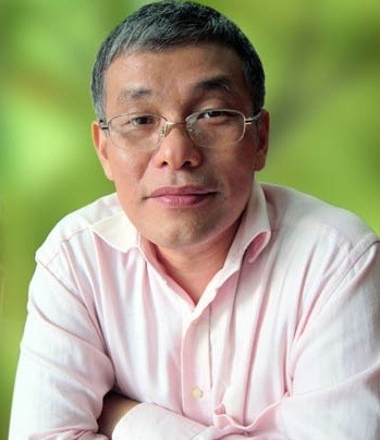 Tiến sĩ Hoàng Lê Minh, người giành huy chương vàng toán quốc tế đầu tiên của Việt Nam.