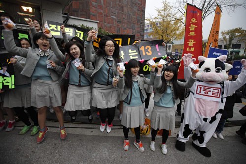 Học sinh lớp 8 Hàn Quốc chiếm vị trị số 1 về môn toán - Ảnh: Reuters