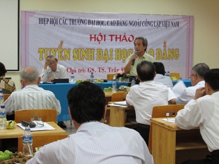 Buổi hội thảo ngày 20/12/2012 để lấy ý kiến của các trường ĐH-CĐ ngoài công lập khu vực phía Nam về tuyển sinh.