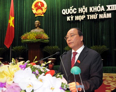 PTT Nguyễn Xuân Phúc báo cáo tình hình kinh tế - xã hội tại kỳ họp thứ 5 Quốc hội khóa 13.