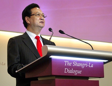 Thủ tướng Nguyễn Tấn Dũng phát biểu khai mạc Đối thoại Shangri-La 2013 tại Singapore.