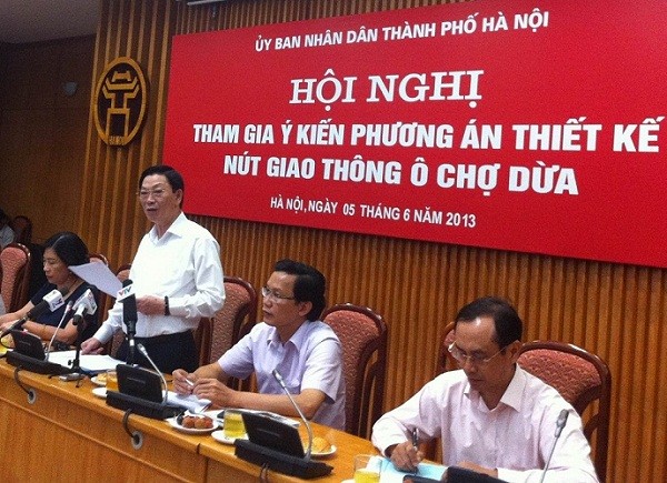 Chiều nay, UBND TP Hà Nội công bố 6 phương án xử lý nút giao thông Ô Chợ Dừa, trong đó có các phương án bảo tồn Đàn Xã Tắc. Ảnh: Ngọc Quang