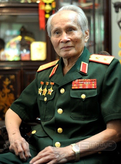 Trung tướng Nguyễn Quốc Thước - Nguyên Tư lệnh Quân khu IV.