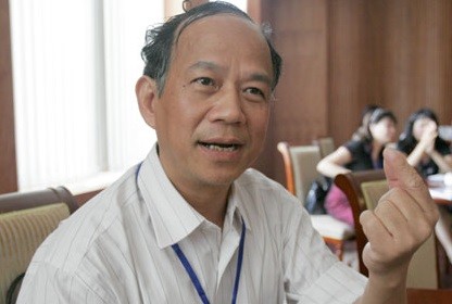 Chuyên gia kinh tế Nguyễn Minh Phong: Nhân viên ngân hàng móc ngoặc với khách hàng để ăn phần trăm chênh lệch diễn ra khá phổ biến.