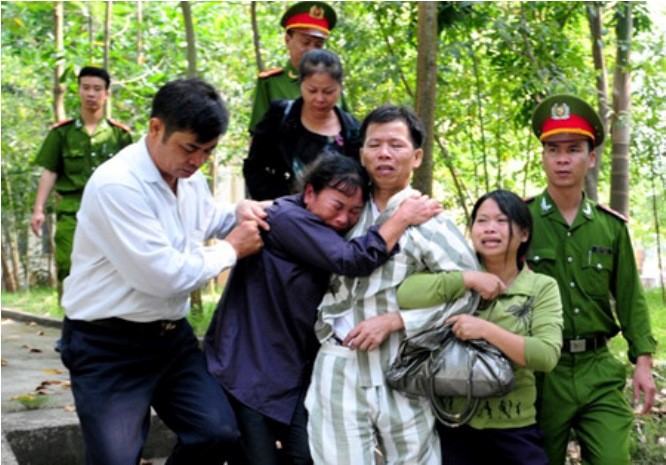 Sau 10 năm ngồi tù oan, anh Nguyễn Thanh Chấn đã được trở về với gia đình.