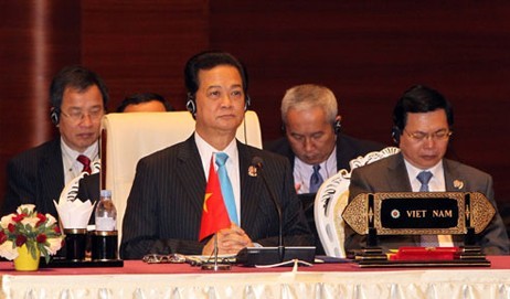 Thủ tướng Nguyễn Tấn Dũng: Việt Nam cực lực phản đối các hành động xâm phạm và kiên quyết bảo vệ chủ quyền quốc gia và lợi ích chính đáng của mình phù hợp với Luật pháp quốc tế. Ảnh: VGP.