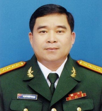 Ông Trịnh Đình Thạch - Tham mưu trưởng Bộ Chỉ huy Quân sự tỉnh Quảng Ngãi, Trưởng Đoàn đại biểu Quốc hội tỉnh Quảng Ngãi .