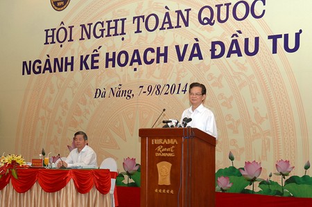 Thủ tướng Nguyễn Tấn Dũng chỉ đạo, chấm dứt tình trạng đầu tư công dàn trải.