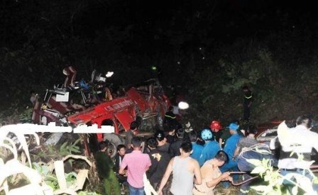 Vụ tai nạn nghiêm trọng tại Bát Xát (Lào Cai) khiến 41 người thiệt mạng, 12 người bị thương.