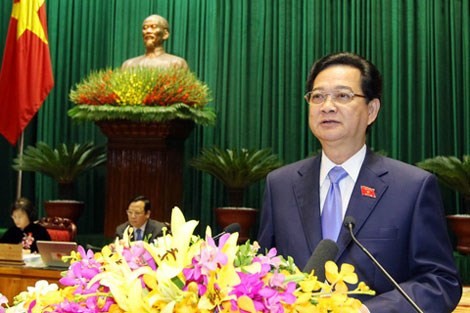 Thủ tướng Nguyễn Tấn Dũng trả lời chất vấn trước Quốc hội.