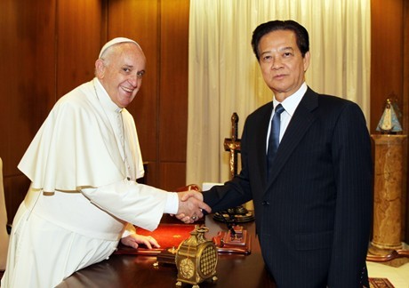 Thủ tướng Nguyễn Tấn Dũng hội kiến với Giáo hoàng Francis. Ảnh: VGP.
