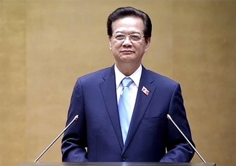 Thủ tướng Nguyễn Tấn Dũng trình bày báo cáo về tình hình kinh tế - xã hội tại Quốc hội sáng 20/10.