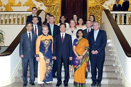 Thủ tướng Nguyễn Tấn Dũng và các đại diện các cơ quan của Liên Hợp Quốc tại Việt Nam.