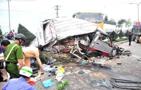Vụ tai nạn chiều ngày 3/4 tại Đà Nẵng làm hàng chục người bị thương.