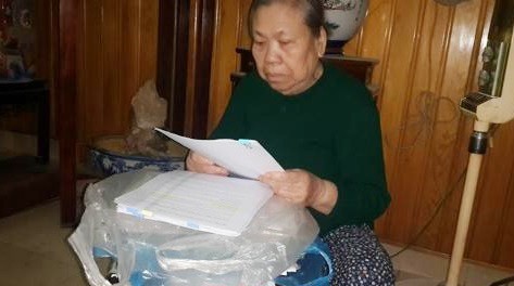 Bà Nguyễn Thị Dăm 10 năm gõ cửa các cơ quan công quyền nhưng chưa được giải quyết.