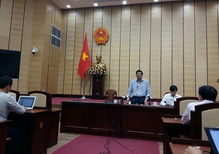 Phó Chủ tịch Nguyễn Quốc Hùng không trả lời thẳng vào các câu hỏi, và cũng không có cơ quan chức năng nào được chỉ định trả lời ngay tại buổi họp báo. ảnh: Ngọc Quang