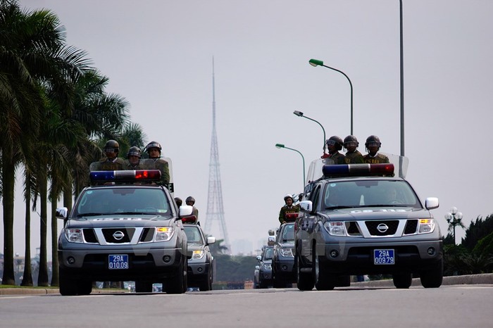 Hàng trăm xe ô tô cảnh sát được huy động đảm bảo an ninh. ảnh: vietnam+