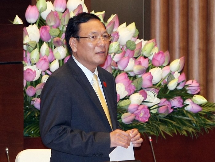 Bộ trưởng Phạm Vũ Luận khẳng định sẽ không để xảy ra cú sốc ở kỳ thi tốt nghiệp THPT. ảnh: TTBC Quốc hội.