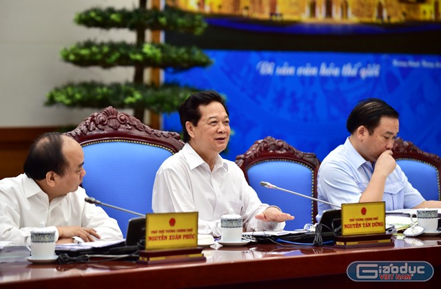 Thủ tướng Nguyễn Tấn Dũng yêu cầu đảm bảo tiến độ xây dựng các luật, pháp lệnh. ảnh: VGP.