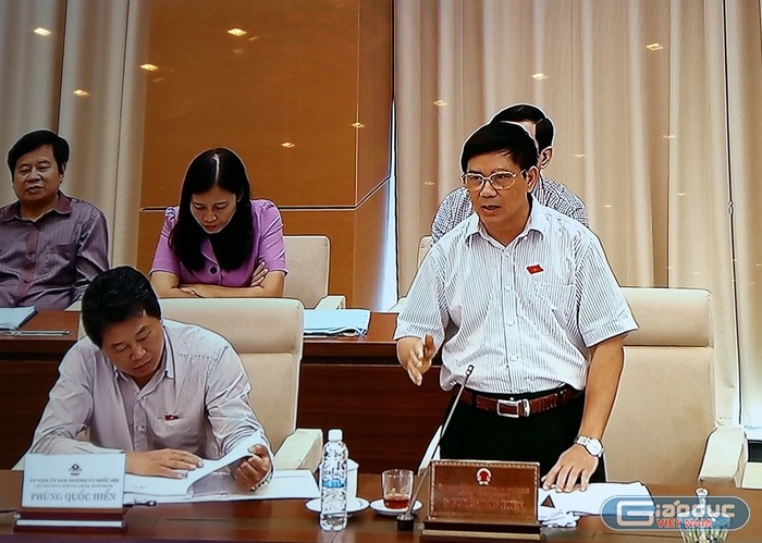 Ông Nguyễn Văn Hiện - Chủ nhiệm Ủy ban Tư pháp đề nghị phải tách biệt rõ hoạt động điều tra với tạm giữ, tạm giam. ảnh: Ngọc Quang.