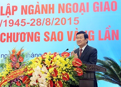 Chủ tịch nước Trương Tấn Sang phát biểu tại lễ kỷ niệm 70 năm ngành ngoai giao sáng 27/8 tại Hà Nội. ảnh: VGP.
