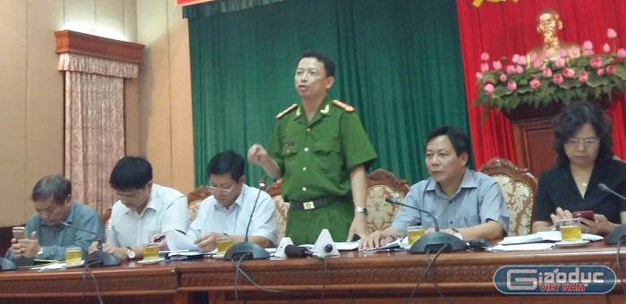 Đại tá Lê Hồng Ky thông tin về tình hình phòng chống buôn bán trái phép chất ma túy. ảnh: Ngọc Quang.