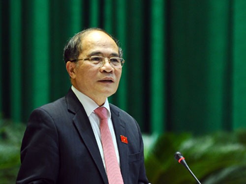 Chủ tịch Quốc hội Nguyễn Sinh Hùng. ảnh: Trung tâm báo chí Quốc hội.