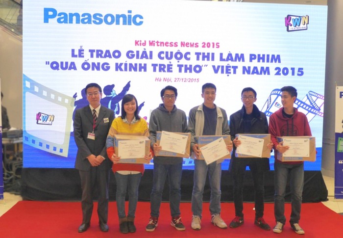 Trường THPT chuyên Đại học Sư Phạm Hà Nội giành giải nhất ở cấp trung học. ảnh: Thu Phương.