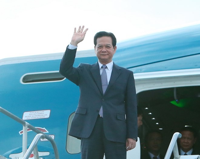 Thủ tướng Nguyễn Tấn Dũng đến sân bay Palm Spring, bang California, Hoa Kỳ. (Ảnh: Thống Nhất/TTXVN).